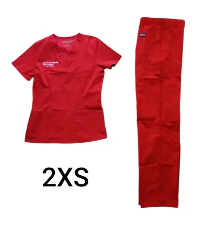 Uniformes médicos de 2da oferta 2 x 20mil - miniatura 2