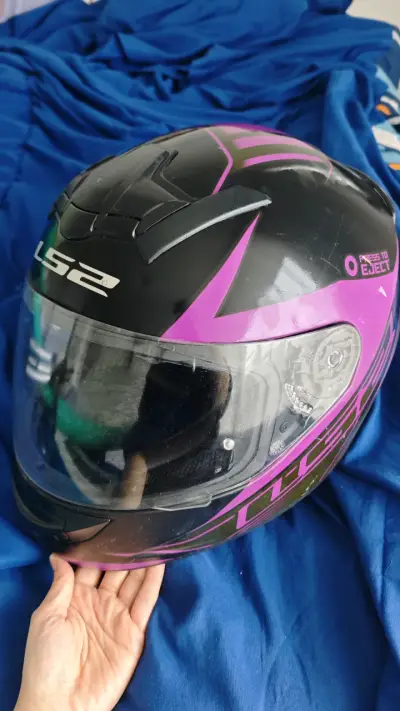 Casco de moto LS2 negro y morado talla M - miniatura 1