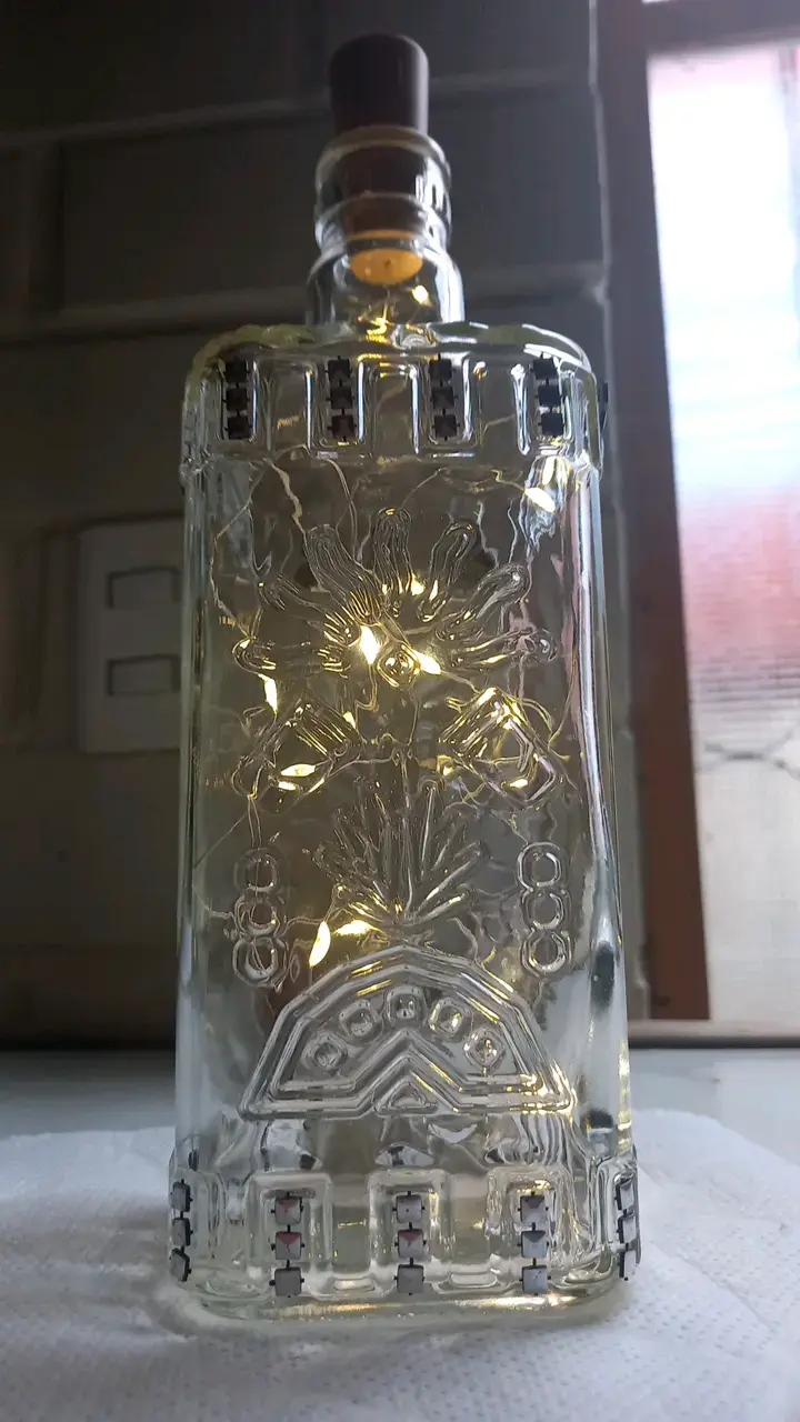 Botella decorativa de vidrio con luces LED - 4