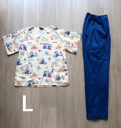 Uniformes médicos de 2da talla L.  2x20mil - miniatura 4
