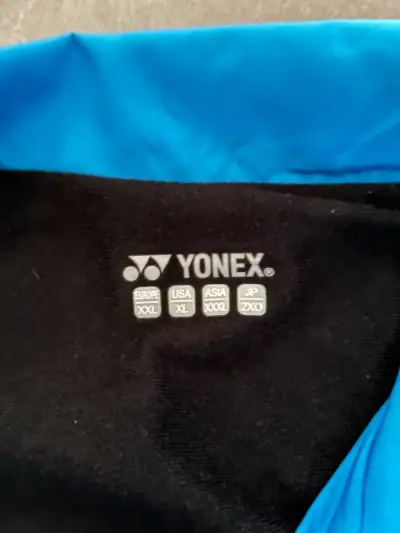 Chaqueta deportiva Yonex azul y blanca. - miniatura 3
