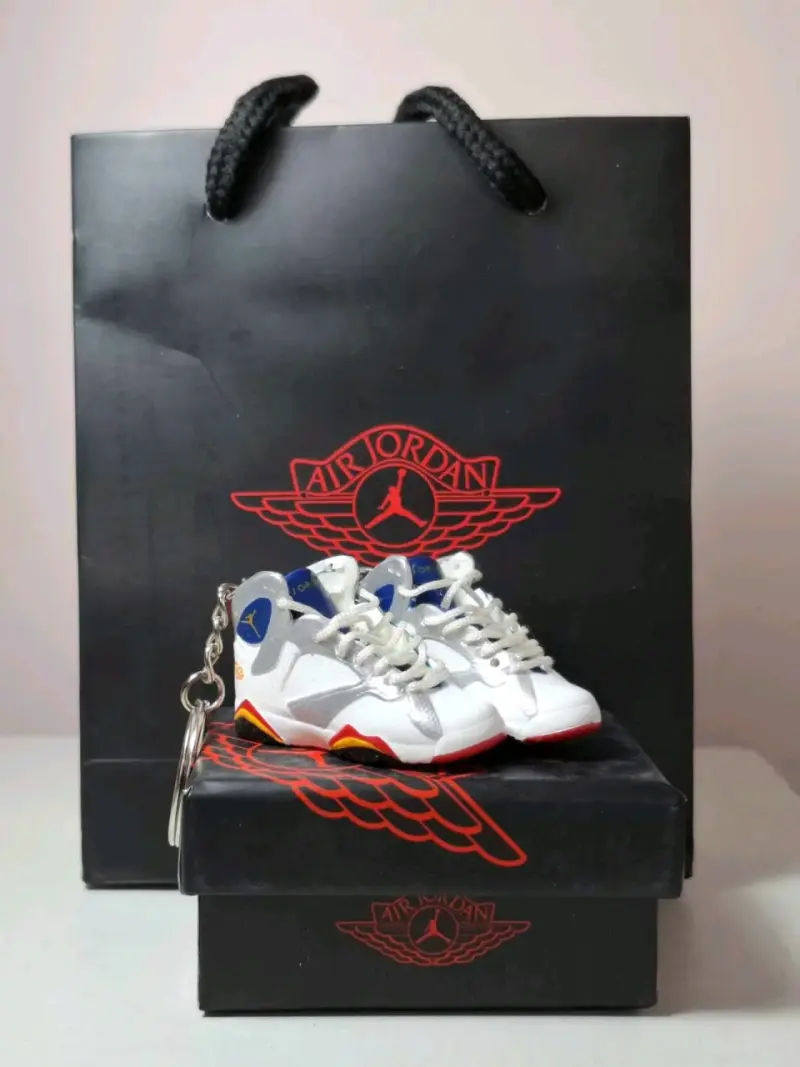 Llavero 3D Jordan Retro - 1