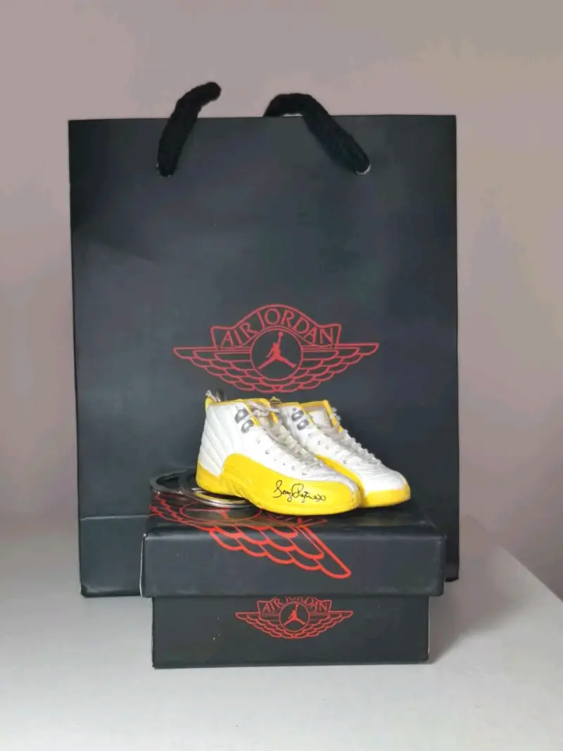 Llavero 3D Jordan Retro - 2