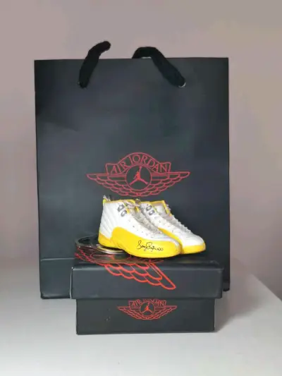 Llavero 3D Jordan Retro - miniatura 2