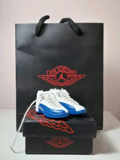 Llavero 3D Jordan Retro - miniatura 4