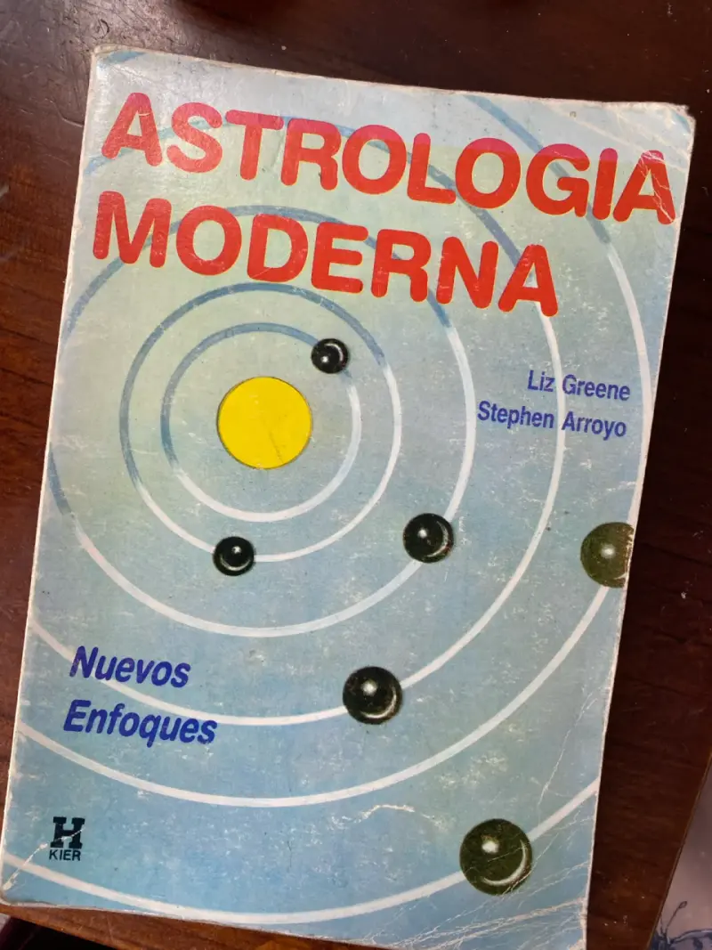 Libro Astrología Moderna de Liz Greene y Stephen Arroyo