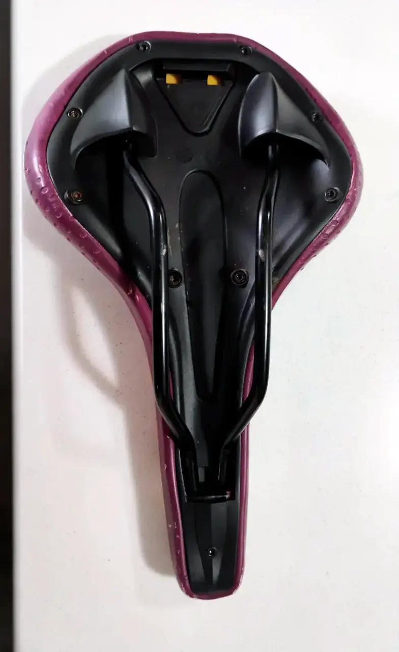 Asiento de bicicleta Strong Trip morado - 2