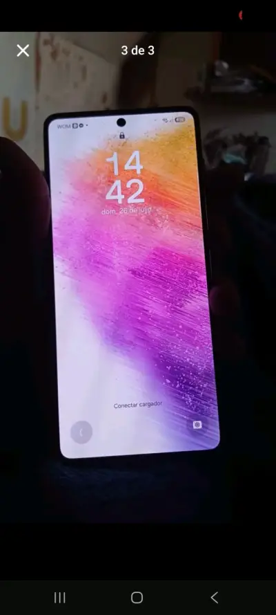 Smartphone Samsung Galaxy A73 en buen estado - miniatura 1