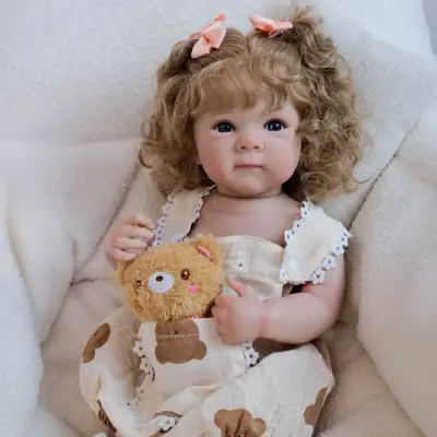 Muñeca Reborn de Vinilo con Vestido de Osito - miniatura 3