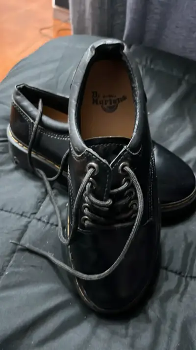 Zapatos de cuero negro Dr. Martens - miniatura 1