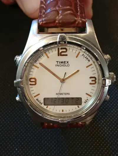 Reloj Timex Indiglo con Correa de Cuero Marrón - miniatura 1