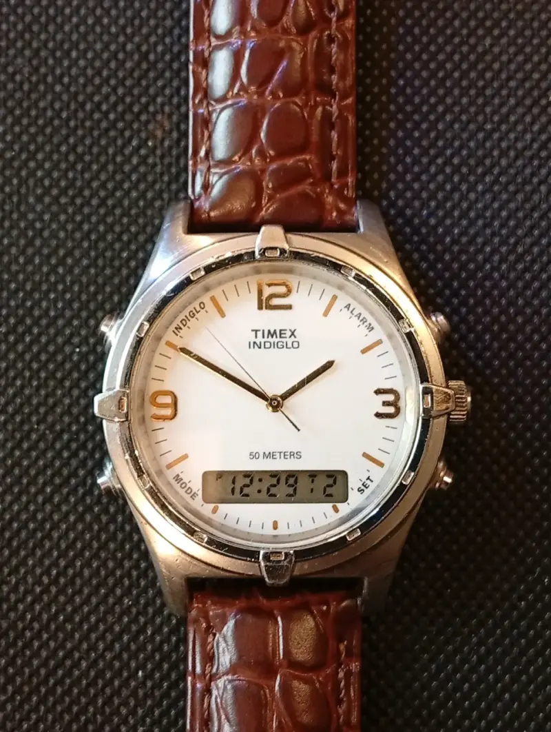 Reloj Timex Indiglo con Correa de Cuero Marrón - 2
