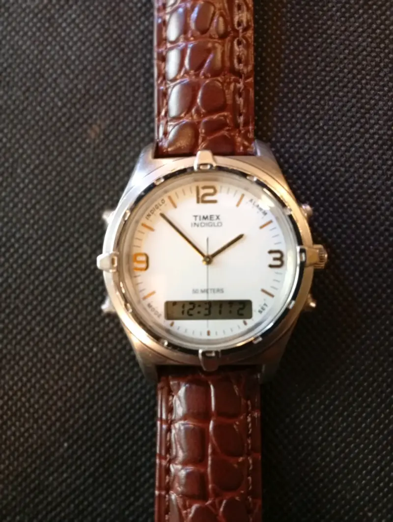 Reloj Timex Indiglo con Correa de Cuero Marrón - 3