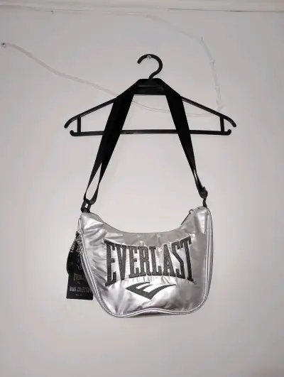 Bolso plateado Everlast deportivo - miniatura 1