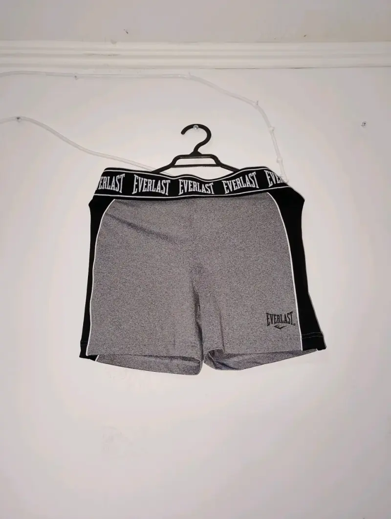 Bolso plateado Everlast deportivo - 2