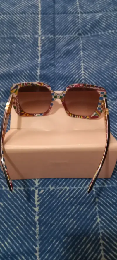 Gafas de sol Dolce & Gabbana con diseño colorido - miniatura 3