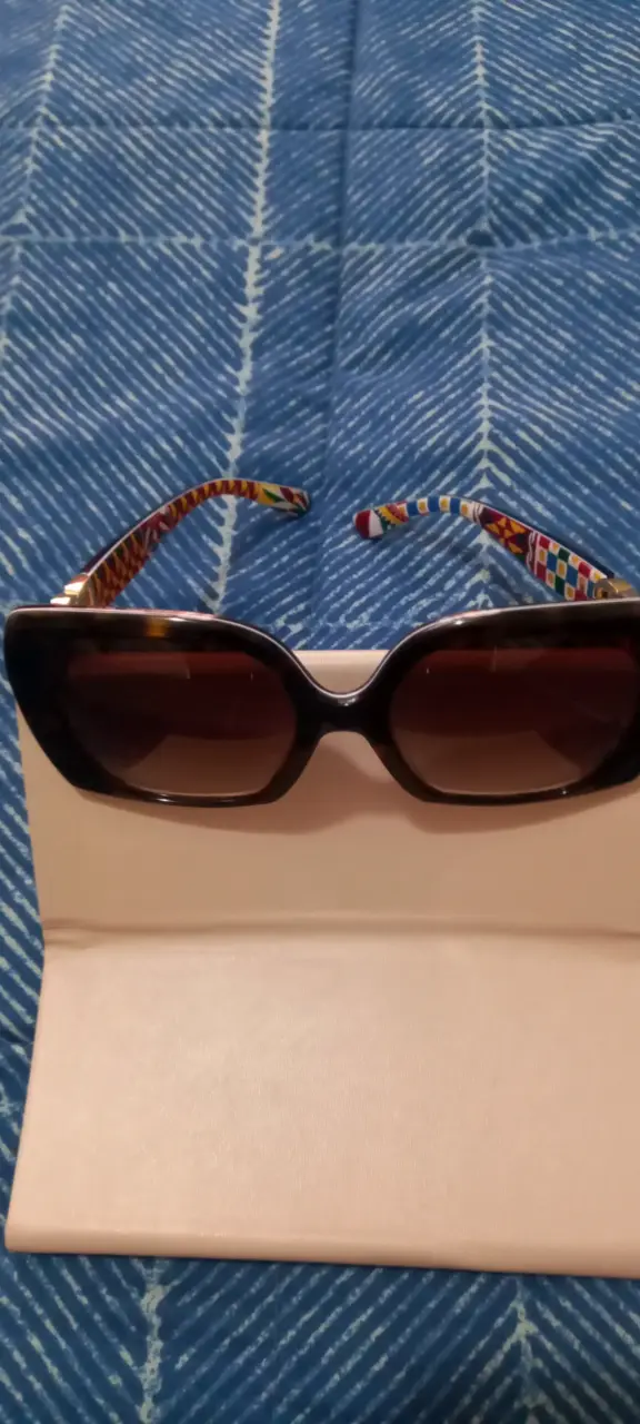 Gafas de sol Dolce & Gabbana con diseño colorido - 4