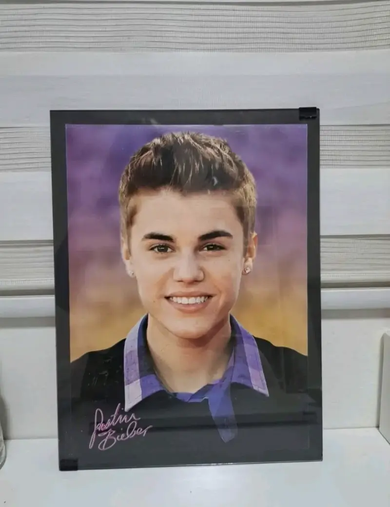 Poster de Justin Bieber con marco