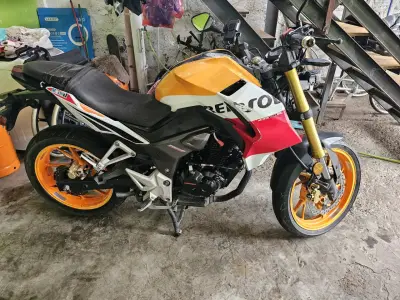 Moto Honda Repsol cb190r - miniatura 3
