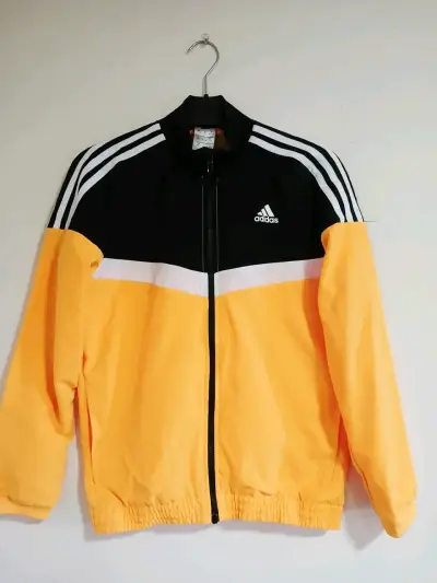 Chaqueta deportiva Adidas para niños, talla 11/12 - miniatura 1