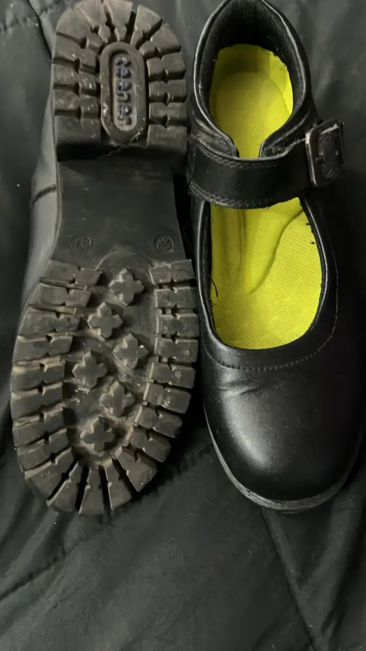 Zapatos escolares negros para niña con hebilla - 2