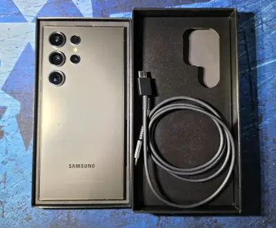 Samsung Galaxy S24 Ultra con caja - miniatura 1