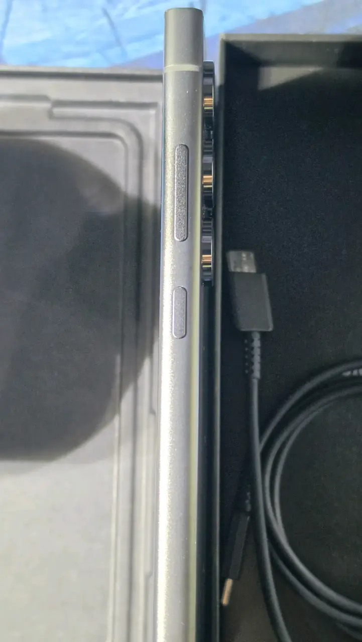 Samsung Galaxy S24 Ultra con caja - 4