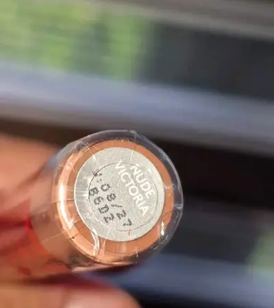 Labial Nude Victoria ÉSIKA - miniatura 2