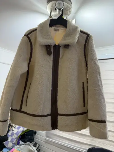 Chaqueta aviadora con detalles marrones - miniatura 2