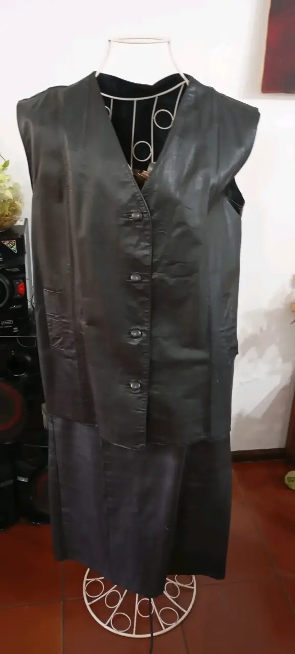 Chaqueta de cuero negra para mujer - 3