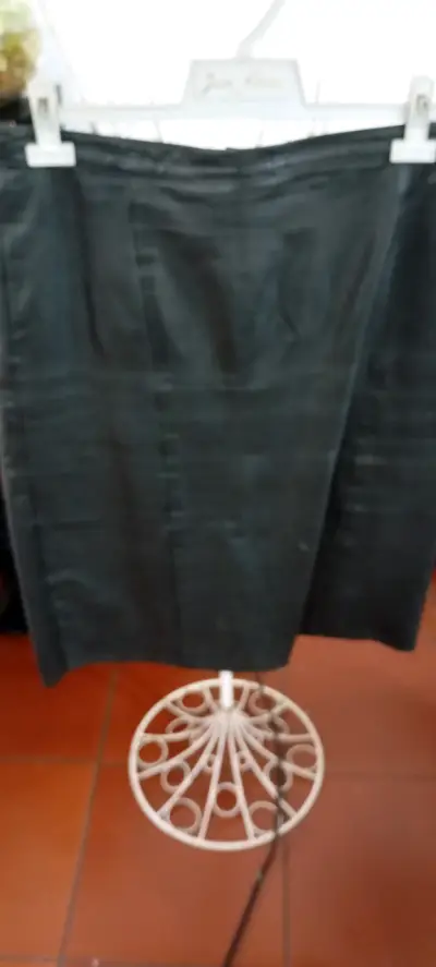 Chaqueta de cuero negra para mujer - miniatura 4