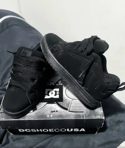 Zapatillas DC Court Graffik negras talla 4 - miniatura 1