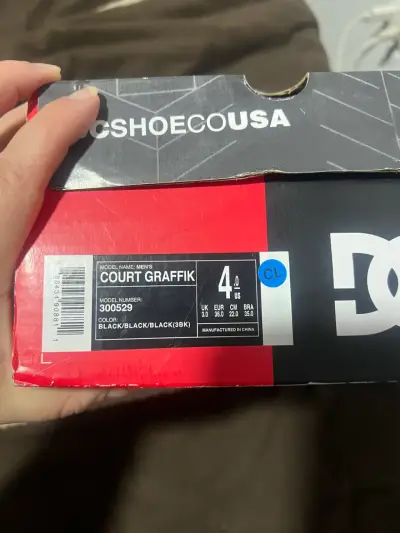 Zapatillas DC Court Graffik negras talla 4 - miniatura 2