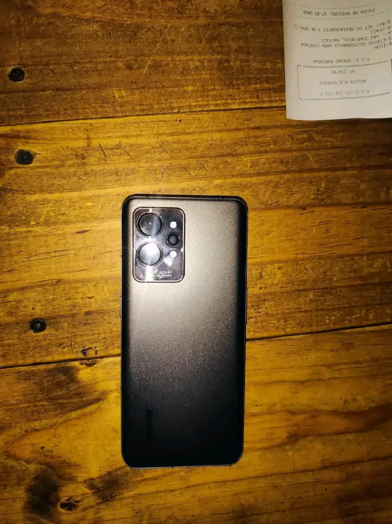 Realme 2 gt2 pro 256 gigas 12 ram - 3