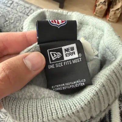 Gorro New Era Raiders NFL Pompon Gris y Negro - miniatura 4