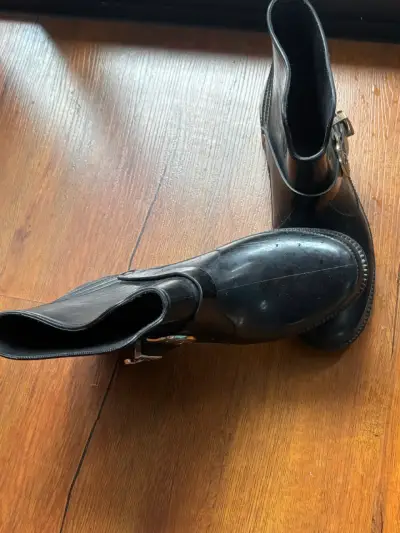 Botas de cuero negras para mujer de afuera - miniatura 2