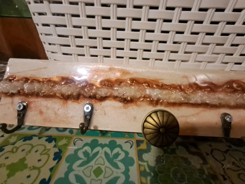 Colgador hecho con resina  de pared - 3