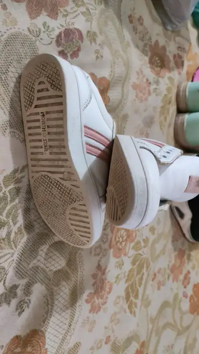 Zapatillas blancas North Star con detalles rosados - miniatura 3