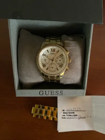 Reloj Guess dorado con cronógrafo para hombre - miniatura 1
