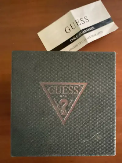 Reloj Guess dorado con cronógrafo para hombre - miniatura 3