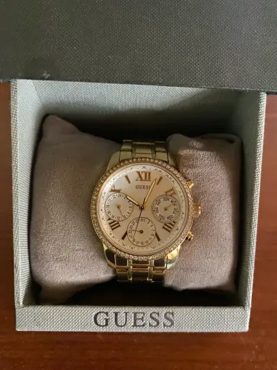 Reloj Guess dorado con cronógrafo para hombre - miniatura 5