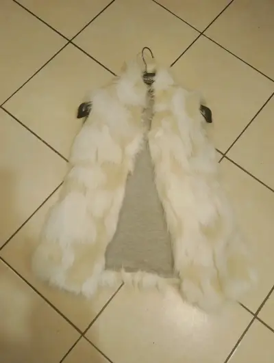 Chaleco de piel sintética blanco para mujer - miniatura 1