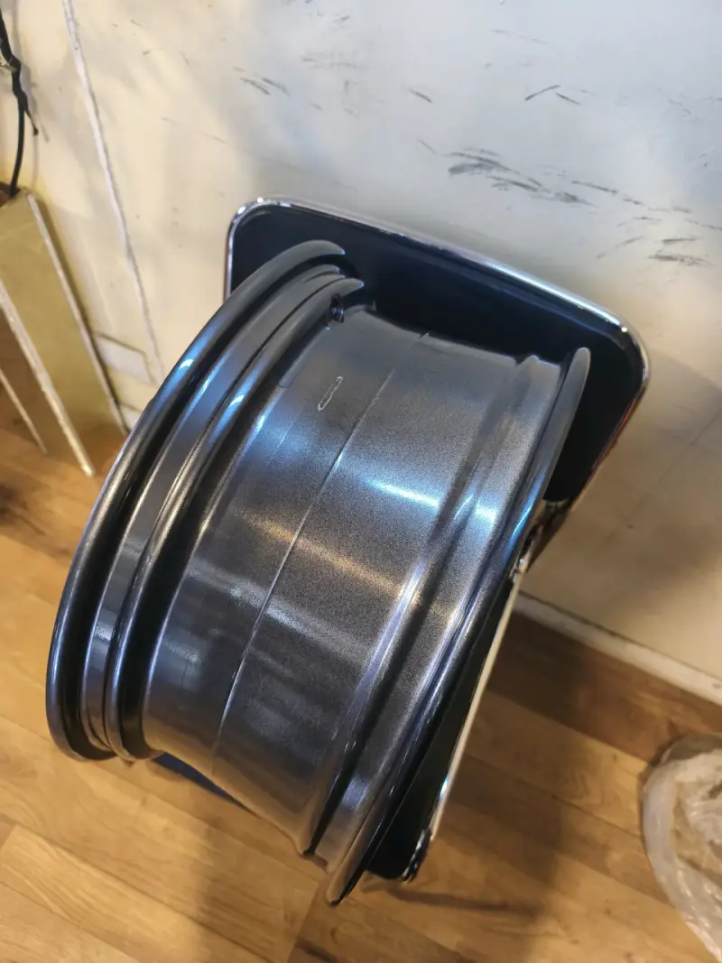 Llanta de aleación Ford 17x7.5 nueva - 6
