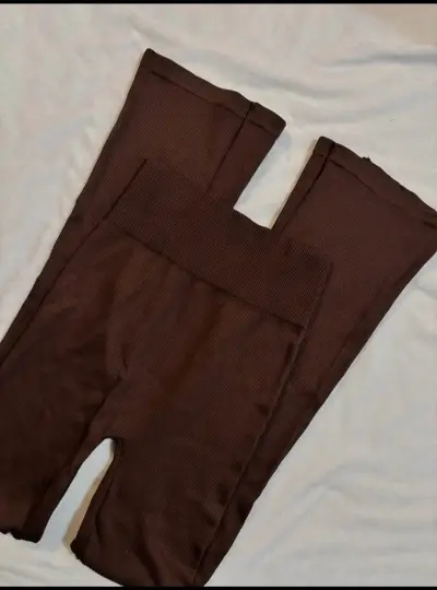 Pantalones de punto marrón para mujer - miniatura 1