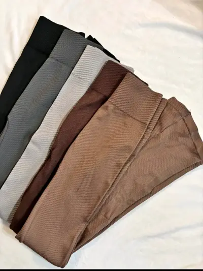 Pantalones de punto marrón para mujer - miniatura 2