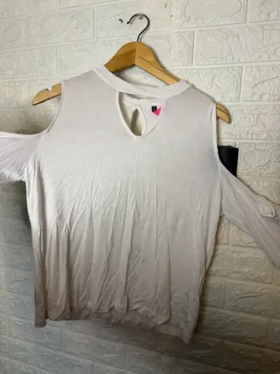 Polera blanca con hombros descubiertos Rolly Go - miniatura 1