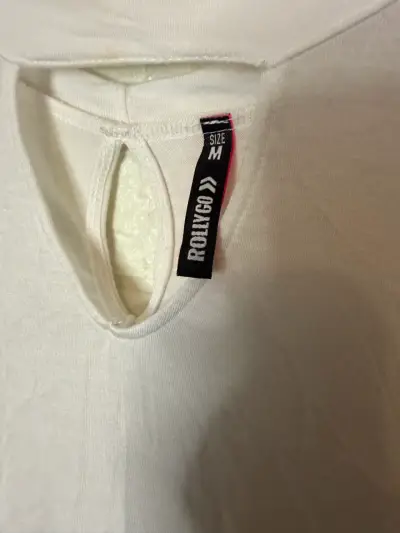 Polera blanca con hombros descubiertos Rolly Go - miniatura 3