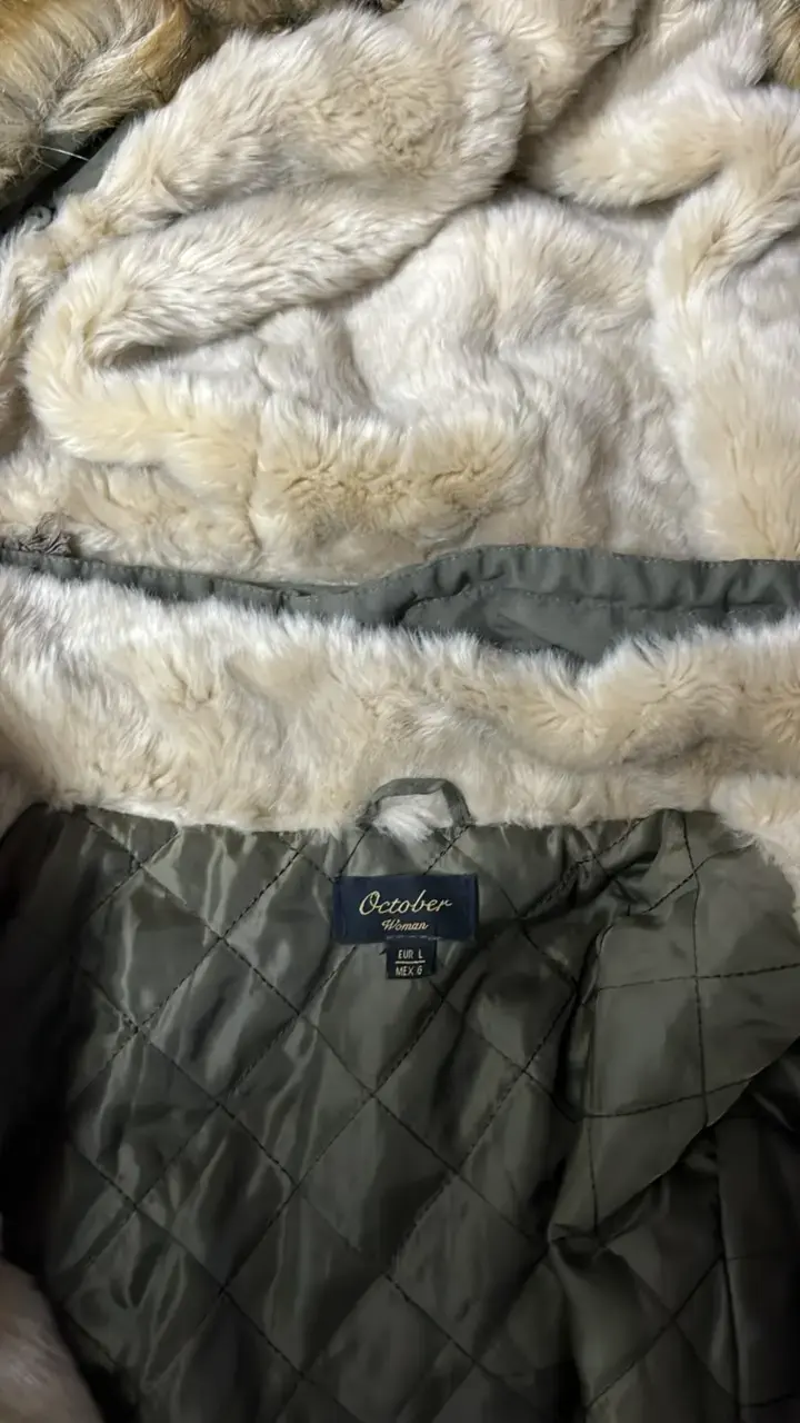 Parka verde con capucha de piel sintética para mujer - 3