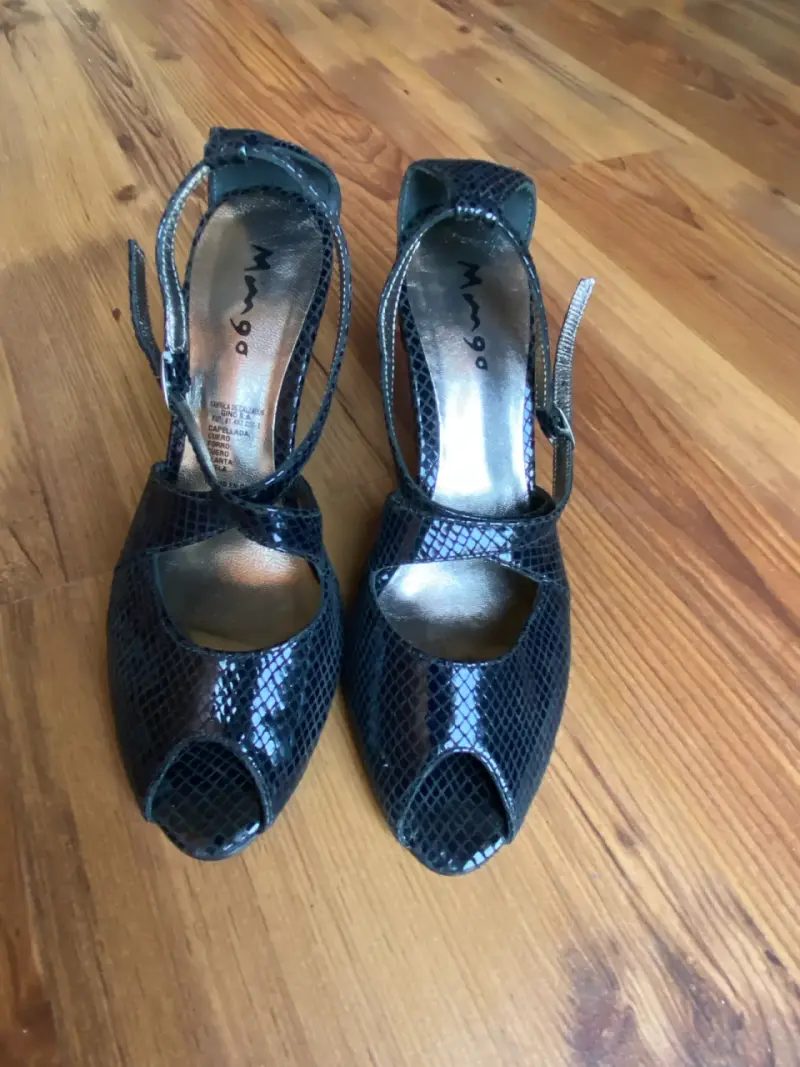 Zapatos de tacón alto con diseño de piel de serpi - 6