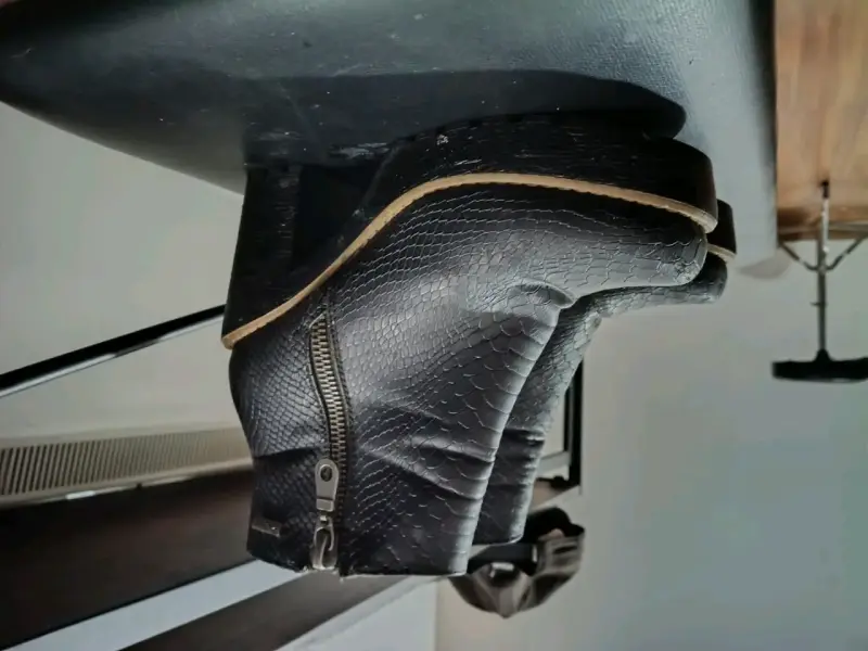 Botines negros con plataforma y cierre late - 2
